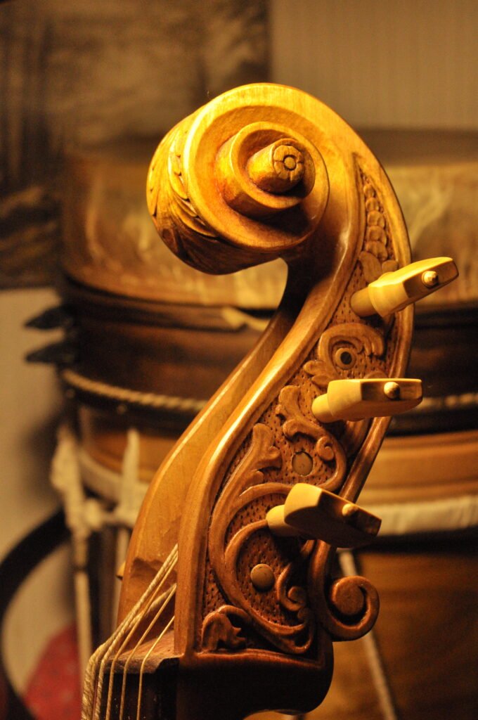 Un clavijero para inaugurar este espacio.